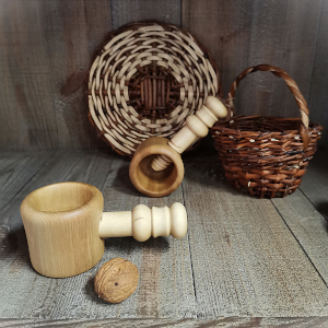 Casse noix à vis en bois