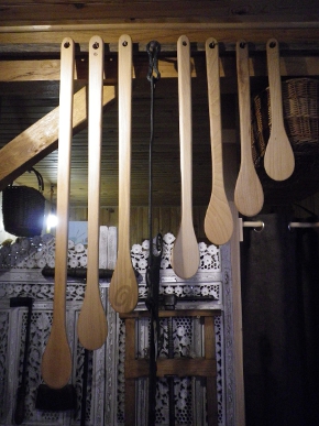 Grande spatule ou mélangeur professionnel en bois